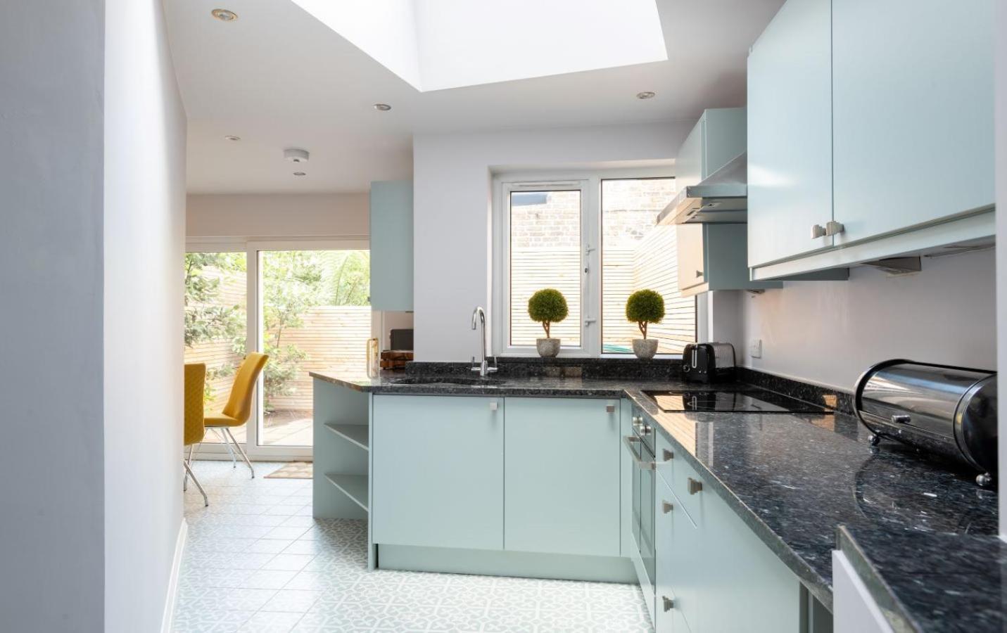 The Chelsea By Hok Living Holiday home *